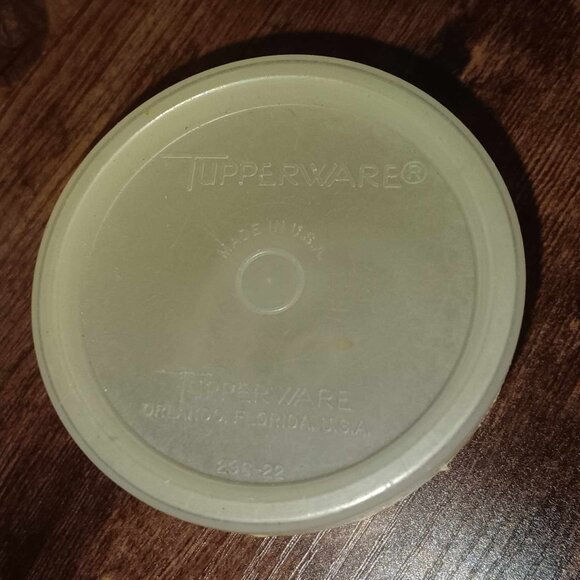 Yellow Tupperware Container Small - Picture 3 of 4